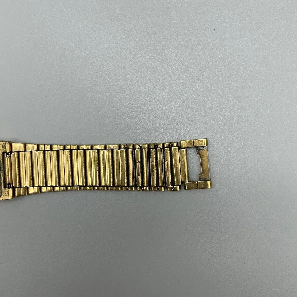 Vintage Citizen Mens Watch 25mm Black Dial Gold Tone 1022-H14231 New Battery 8